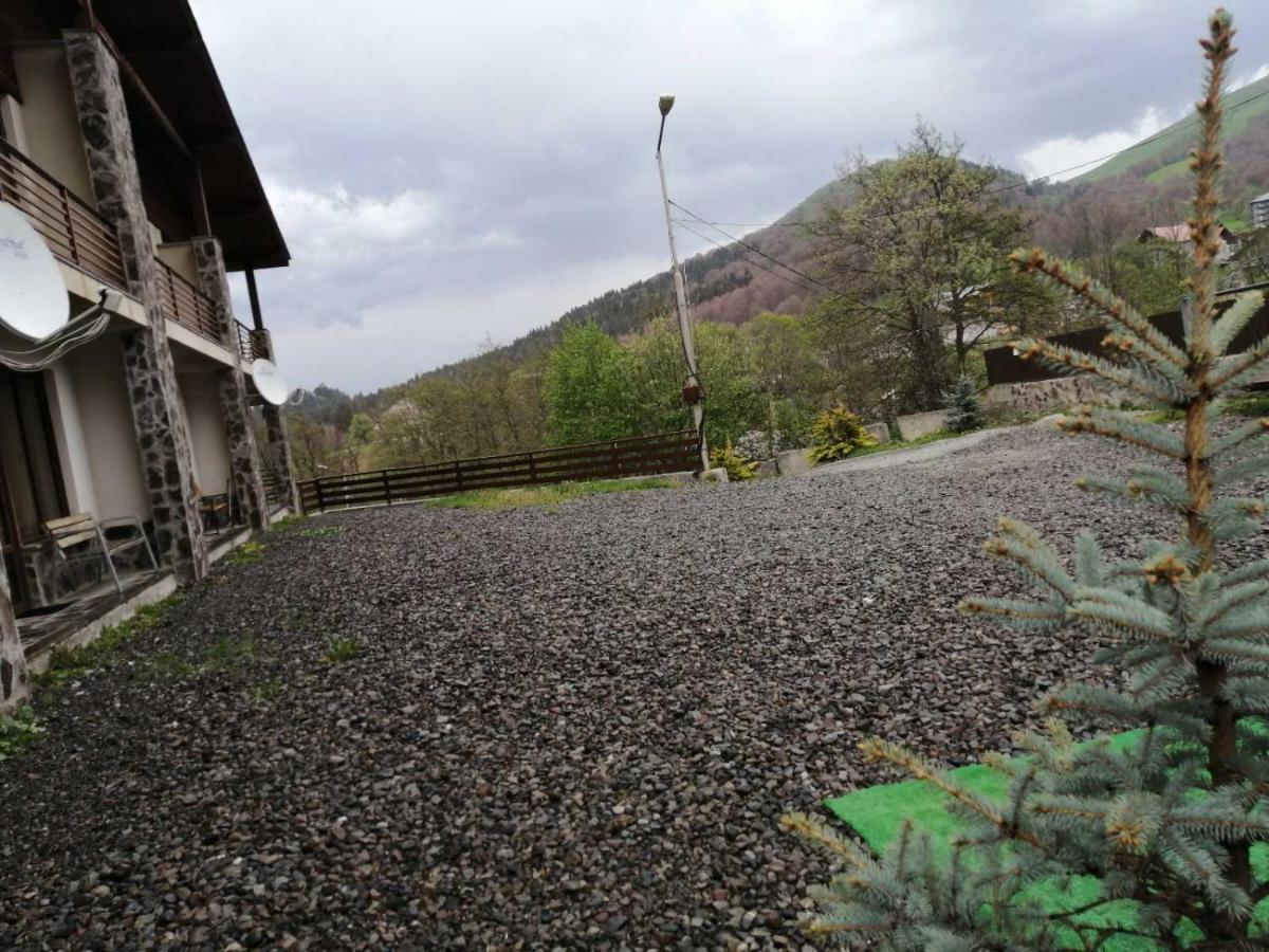 Konstantine'S Chalet Bakoerjani Buitenkant foto